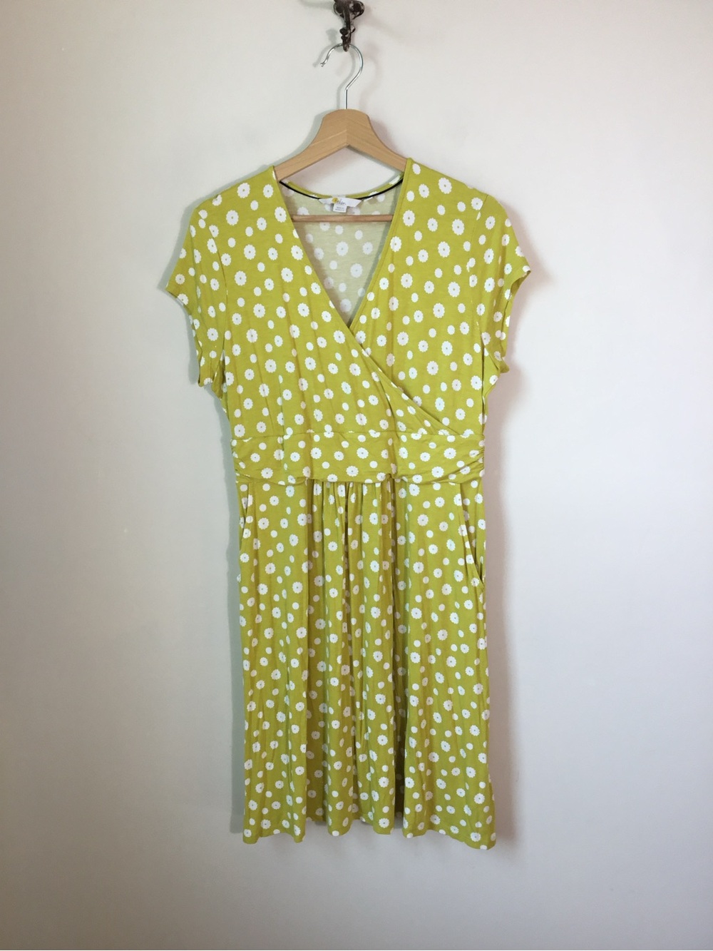 Boden Lola Daisy Print Wrap Jersey Dress - Picture 2 of 7